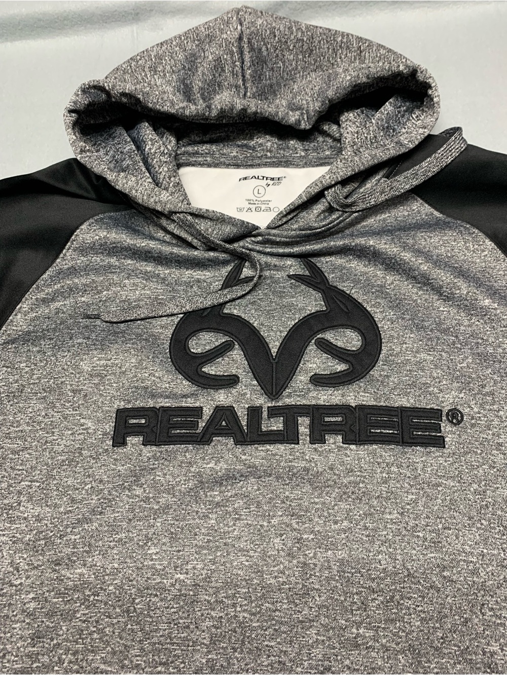Realtree Men's Heather Gray & Black Hooded Pullover